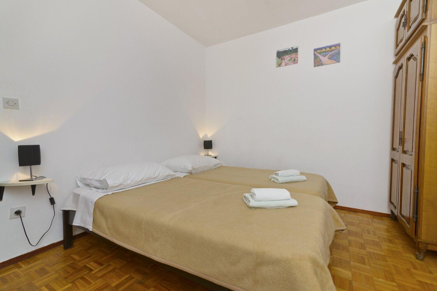 Apartments Ive - With Sea View Tisno Bagian luar foto