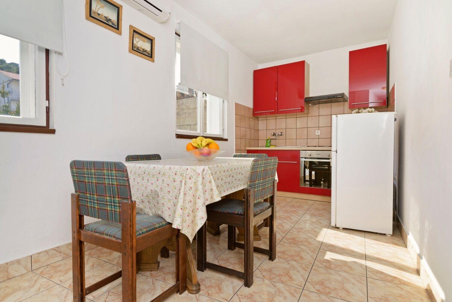 Apartments Ive - With Sea View Tisno Bagian luar foto